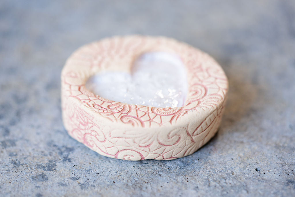 Lace Detail Pet Memorial Pebble - Natural Ceramic Tribute with Colored Texture