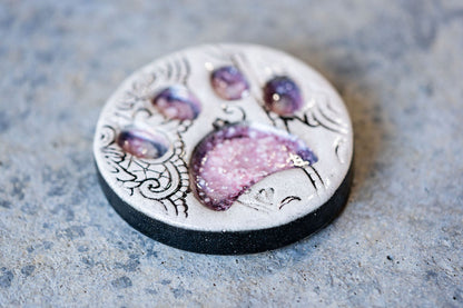 Lace-Patterned Circular Pet Memorial Tile - Textured Ceramic Tribute with Paw Print