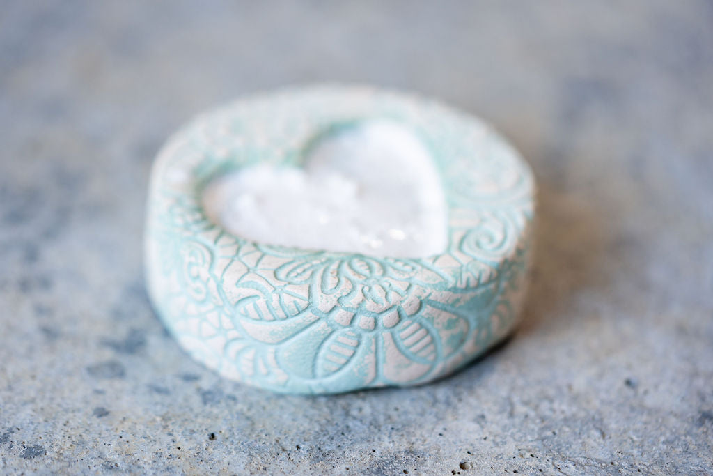 Lace Detail Pet Memorial Pebble - Natural Ceramic Tribute with Colored Texture
