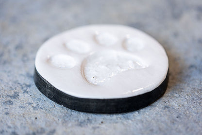 Circular Pet Memorial Tile with Paw Print - Minimalist Ceramic Tribute